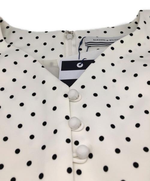 BORDERS at BALCONY（ボーダーズアットバルコニー）BORDERS AT BALCONY (ボーダーズアットバルコニー) ボーダーペプラムフレアブラウス ホワイト サイズ:36 未使用品の古着・服飾アイテム