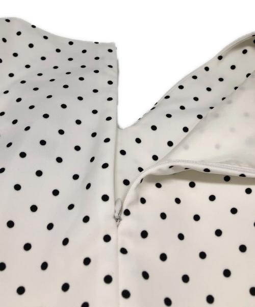 BORDERS at BALCONY（ボーダーズアットバルコニー）BORDERS AT BALCONY (ボーダーズアットバルコニー) ボーダーペプラムフレアブラウス ホワイト サイズ:36 未使用品の古着・服飾アイテム