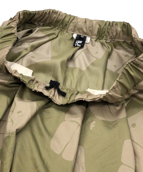 BLACK COMME des GARCONS（ブラックコムデギャルソン）BLACK COMME des GARCONS (ブラックコムデギャルソン) Filip Pagowski 総柄ギャザーイージースカート カーキ サイズ:Mの古着・服飾アイテム