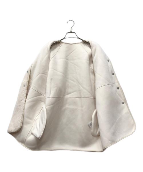 BEAUTY&YOUTH（ビューティーアンドユース）BEAUTY&YOUTH (ビューティーアンドユース) ボアフェイクムートン ノーカラーリバーシブルコート アイボリー サイズ:FREEの古着・服飾アイテム