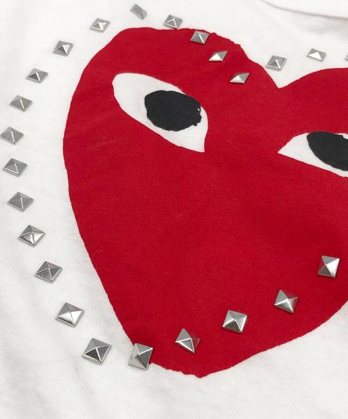 PLAY COMME des GARCONS（プレイコムデギャルソン）PLAY COMME des GARCONS (プレイコムデギャルソン) Black Heart X Studs T-Shirt ホワイト サイズ:Lの古着・服飾アイテム