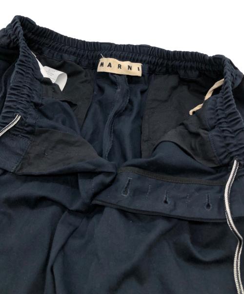 MARNI（マルニ）MARNI (マルニ) コットンツイル1Pシャーリングテーパードパンツ ネイビー サイズ:44の古着・服飾アイテム