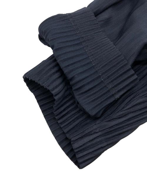 HOMME PLISSE ISSEY MIYAKE（オム プリッセ イッセイ ミヤケ）HOMME PLISSE ISSEY MIYAKE (オム プリッセ イッセイ ミヤケ) プリーツパンツ ネイビー サイズ:3の古着・服飾アイテム