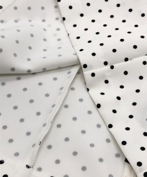 BORDERS at BALCONY（ボーダーズアットバルコニー）BORDERS AT BALCONY (ボーダーズアットバルコニー) ドットケープブラウス ホワイト サイズ:36 未使用品の古着・服飾アイテム