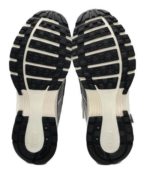 NIKE（ナイキ）NIKE (ナイキ) Ｐ-6000 シルバー サイズ:24.5cm 未使用品の古着・服飾アイテム