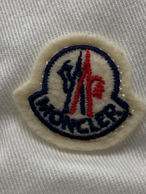 MONCLER（モンクレール）MONCLER (モンクレール) ベースボールキャップ ホワイトの古着・服飾アイテム