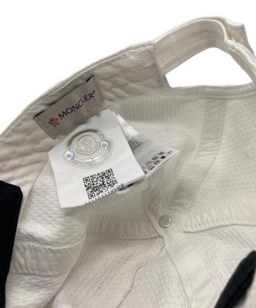 MONCLER（モンクレール）MONCLER (モンクレール) ベースボールキャップ ホワイトの古着・服飾アイテム