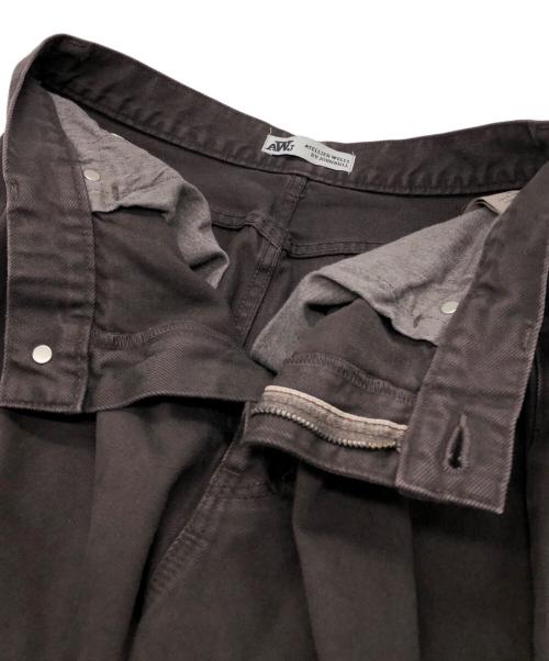 ATELLIER WELLS BY JOHNBULL（アトリエ ウェルズ バイ ジョンブル）ATELLIER WELLS BY JOHNBULL (アトリエ ウェルズ バイ ジョンブル) カツラギオーバーダイワイドパンツ ブラウン サイズ:30 未使用品の古着・服飾アイテム