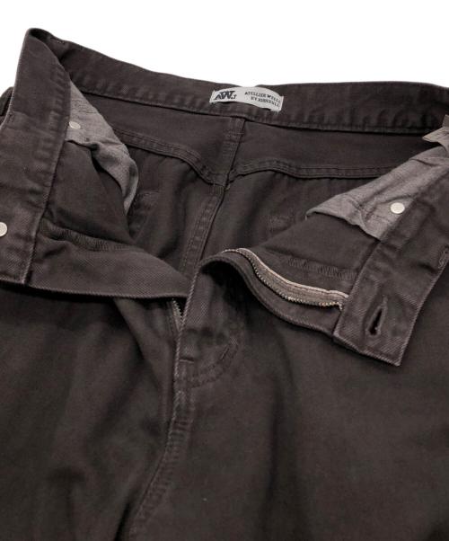 ATELLIER WELLS BY JOHNBULL（アトリエ ウェルズ バイ ジョンブル）ATELLIER WELLS BY JOHNBULL (アトリエ ウェルズ バイ ジョンブル) カツラギオーバーダイワイドパンツ ブラウン サイズ:30 未使用品の古着・服飾アイテム