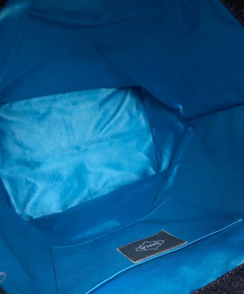 NINA（ニナ）NINA (ニナ) コズミック柄バケツ型トート ブルー サイズ:下記参照の古着・服飾アイテム