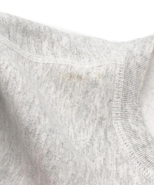 SUPREME（シュプリーム）Supreme (シュプリーム) CITIES ARC CREWNECK グレー×レッド サイズ:Mの古着・服飾アイテム
