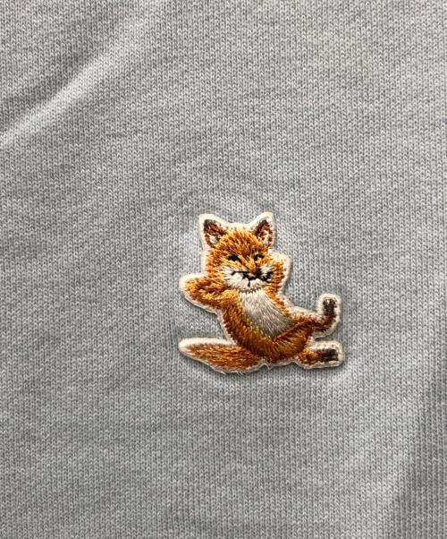 maison kitsune（メゾンキツネ）MAISON KITSUNE (メゾンキツネ) チラックス パッチ レギュラー スウェットシャツ ブルー サイズ:XLの古着・服飾アイテム