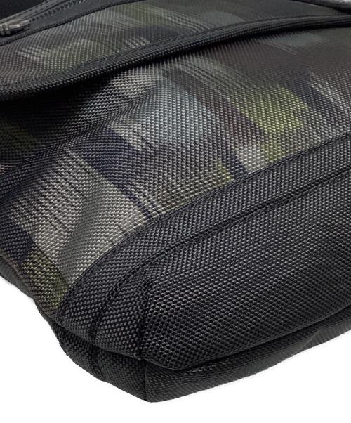 TUMI（トゥミ）TUMI (トゥミ) ショルダーバッグ グレー×ブラック サイズ:下記参照の古着・服飾アイテム