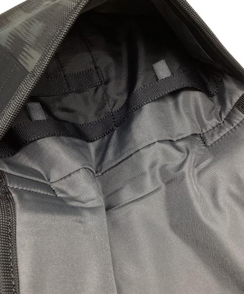 TUMI（トゥミ）TUMI (トゥミ) ショルダーバッグ グレー×ブラック サイズ:下記参照の古着・服飾アイテム
