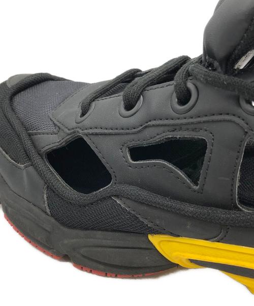 adidas（アディダス）adidas (アディダス) RAF SIMONS (ラフシモンズ) Ozweego Replicant Belgium ブラック サイズ:27.5cmの古着・服飾アイテム