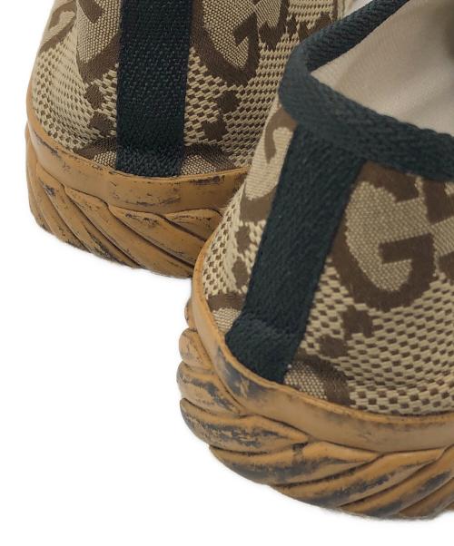 GUCCI（グッチ）GUCCI (グッチ) ローカットスニーカー ベージュ サイズ:7の古着・服飾アイテム