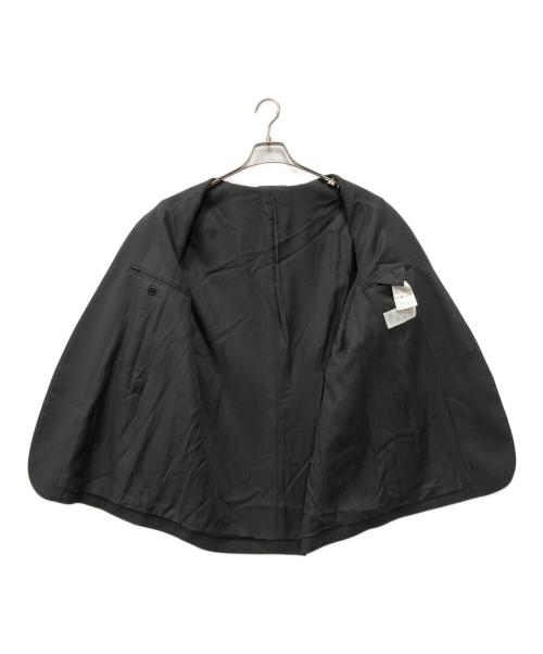 INVERT（インバート）INVERT (インバート) ポリエステルフェイクツイードノーカラーボタンレスジャケット ブラック サイズ:3の古着・服飾アイテム