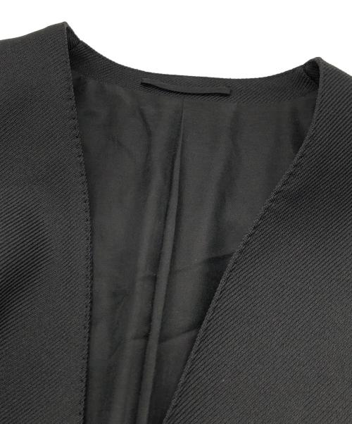 INVERT（インバート）INVERT (インバート) ポリエステルフェイクツイードノーカラーボタンレスジャケット ブラック サイズ:3の古着・服飾アイテム