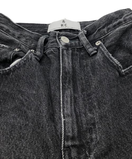 Curensology（カレンソロジー）Curensology (カレンソロジー) カーヴィーデニムパンツ ブラック サイズ:32の古着・服飾アイテム