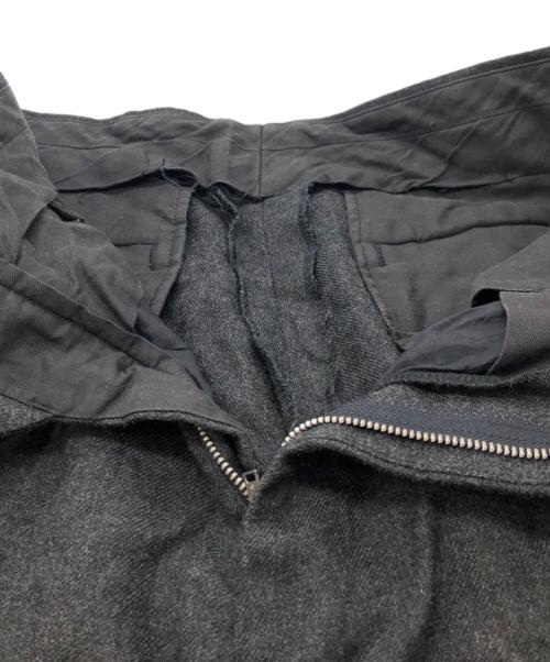 COMME des GARCONS（コムデギャルソン）COMME des GARCONS (コムデギャルソン) タックウールパンツ グレー サイズ:Lの古着・服飾アイテム