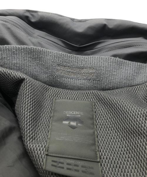 DESCENTE ALLTERRAIN（デザイント オルテライン）Descente ALLTERRAIN (デザイント オルテライン) 水沢ダウンジャケット グレー サイズ:Mの古着・服飾アイテム