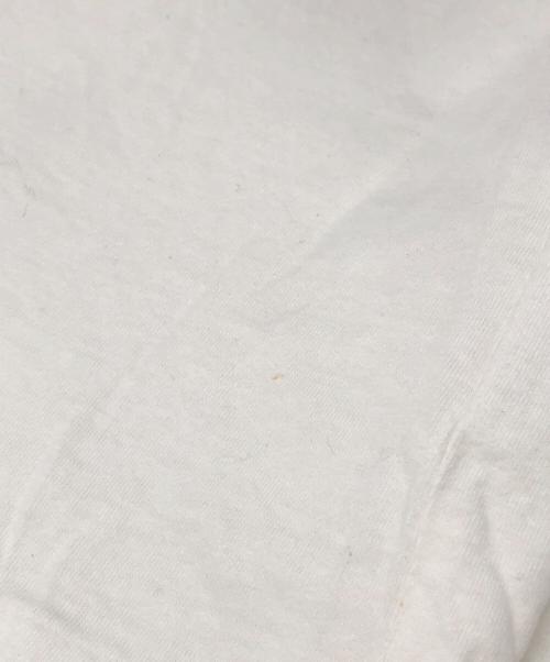 PLAY COMME des GARCONS（プレイコムデギャルソン）PLAY COMME des GARCONS (プレイコムデギャルソン) スタッズハートプリントTシャツ ホワイト サイズ:Mの古着・服飾アイテム