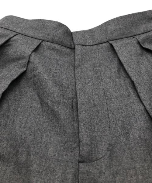 SACRA（サクラ）SACRA (サクラ) タックワイドパンツ グレー サイズ:SIZE 96cm (W38)の古着・服飾アイテム