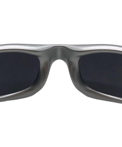 OAKLEY（オークリー）OAKLEY (オークリー) サングラス シルバーの古着・服飾アイテム