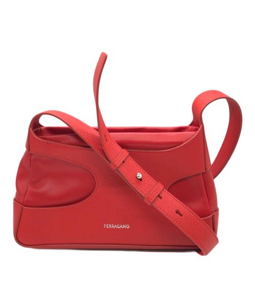 Ferragamo（フェラガモ）Ferragamo (フェラガモ) Borsa a spalla con cut out レッド サイズ:下記参照の古着・服飾アイテム