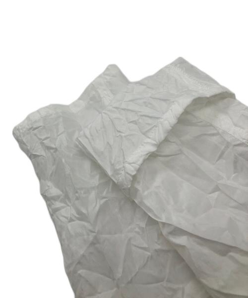 IHNN（イン）IHNN (イン) WRINCLE CHAMBRAY DRESS ホワイト サイズ:36の古着・服飾アイテム