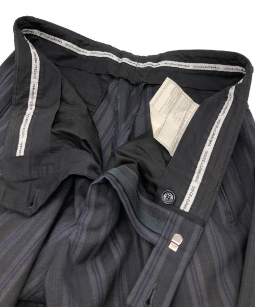 DOLCE & GABBANA（ドルチェ＆ガッバーナ）DOLCE & GABBANA (ドルチェ＆ガッバーナ) ストライプセットアップスーツ ネイビー サイズ:48の古着・服飾アイテム