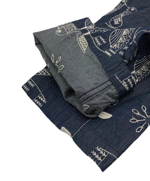 Engineered Garments（エンジニアドガーメンツ）Engineered Garments (エンジニアドガーメンツ) バード刺繍デイトンシャツ インディゴ サイズ:M 未使用品の古着・服飾アイテム