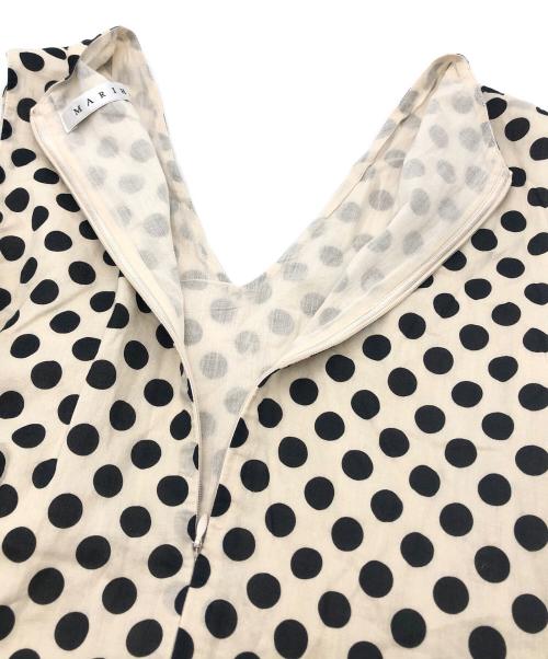 MARIHA（マリハ）MARIHA (マリハ) ドットノースリーブワンピース ベージュ×ブラック サイズ:36Sの古着・服飾アイテム