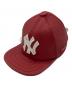 KITH（キス）の古着「New York Yankees Baseball Cap Leather Pouch」｜レッド