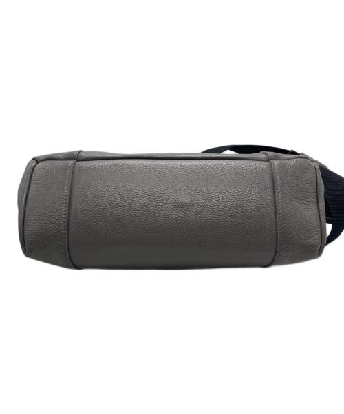 BALENCIAGA（バレンシアガ）BALENCIAGA (バレンシアガ) ショルダーバッグ グレーの古着・服飾アイテム