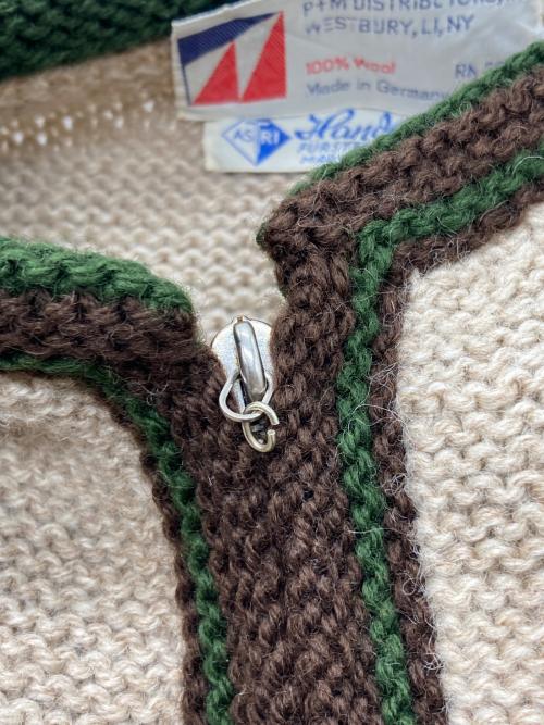 Astri Handarbeit（アストリ ハンドアルバイト）Astri Handarbeit (アストリ ハンドアルバイト) カーディガン ベージュ サイズ:Sの古着・服飾アイテム