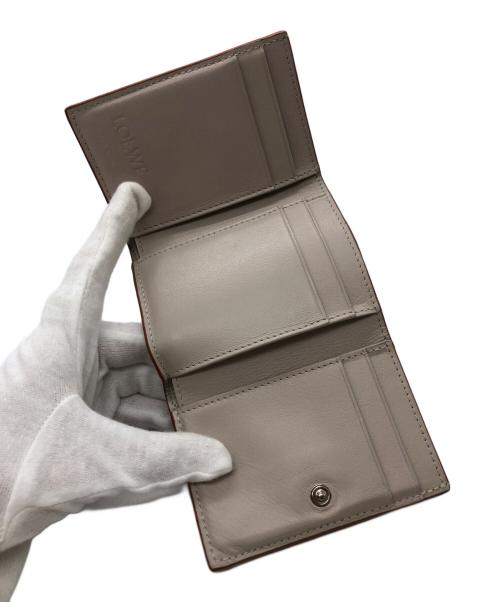 LOEWE（ロエベ）LOEWE (ロエベ) 3つ折り財布 ベージュの古着・服飾アイテム