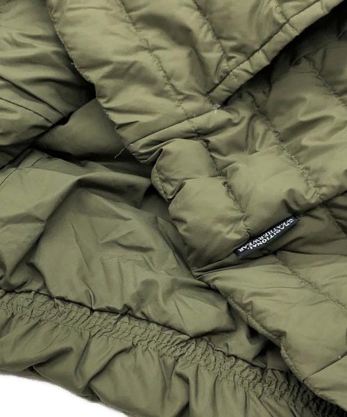 Traditional Weatherwear（トラディショナルウェザーウェア）Traditional Weatherwear (トラディショナルウェザーウェア) ショートアークリーダウンジャケット カーキ サイズ:34の古着・服飾アイテム
