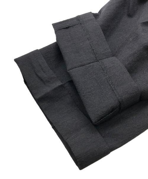 KAPTAIN SUNSHINE（キャプテンサンシャイン）KAPTAIN SUNSHINE (キャプテンサンシャイン) One-Pleats Trousers グレー サイズ:32の古着・服飾アイテム