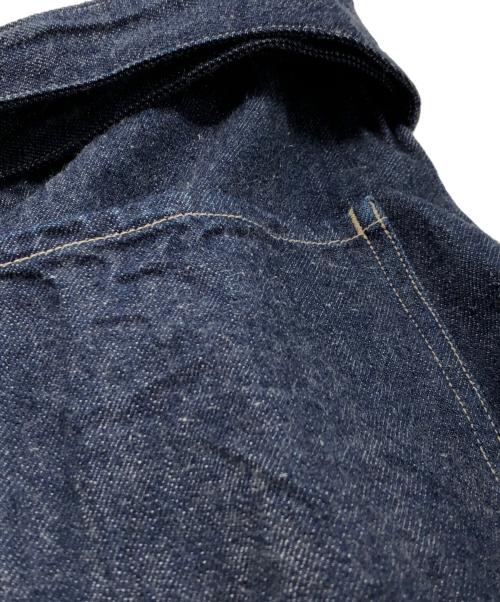 COMOLI（コモリ）COMOLI (コモリ) ベルテッドパンツデニムパンツ インディゴ サイズ:2の古着・服飾アイテム