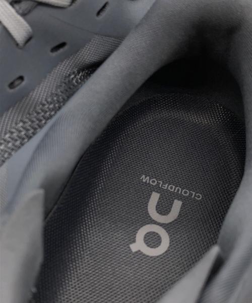 on（オン）On (オン) Cloudflow 5 グレー サイズ:25.5cmの古着・服飾アイテム