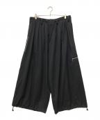 s'yteサイト）の古着「WASHER FINISHED WOOL GABARDINE BALLOON PANTS WITH ZIPPER POCKETS」｜ブラック