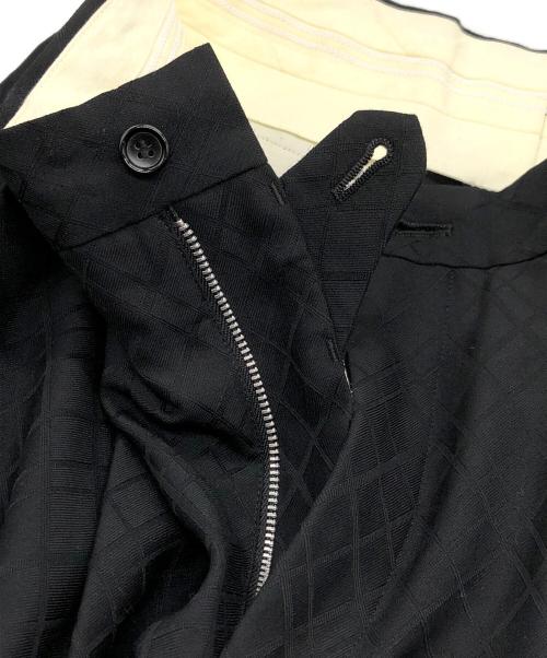COMME des GARCONS HOMME PLUS（コムデギャルソンオムプリュス）COMME des GARCONS HOMME PLUS (コムデギャルソンオムプリュス) 幾何学柄ウールパンツ ブラック サイズ:XSの古着・服飾アイテム