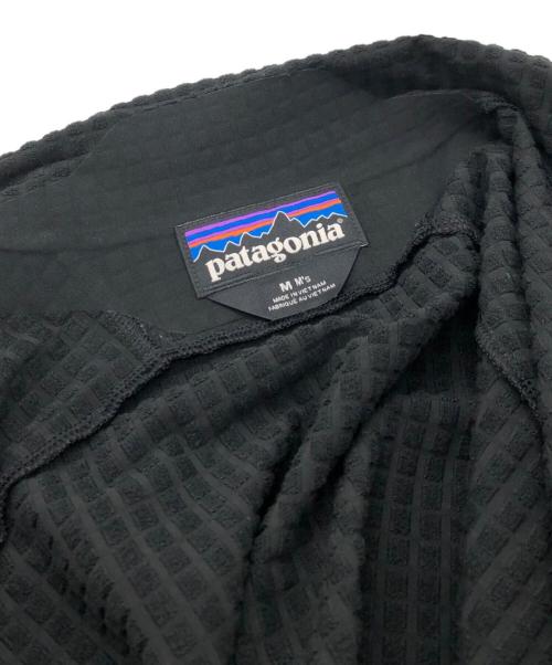 Patagonia（パタゴニア）Patagonia (パタゴニア) R1テックフェイス・ジャケット ブラック サイズ:Mの古着・服飾アイテム