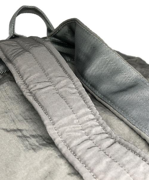 MADNESS（マッドネス）MADNESS (マッドネス) POTR (ピー・オー・ティー・アール) BACKPACK グレー サイズ:下記参照の古着・服飾アイテム