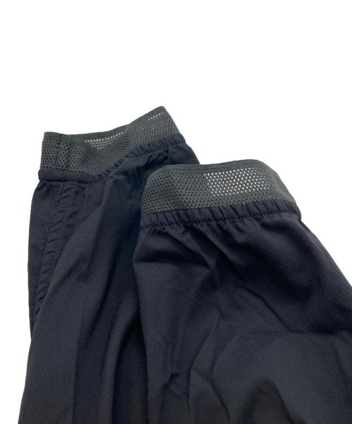 KLATTERMUSEN（クレッタルムーセン）KLATTERMUSEN (クレッタルムーセン) Nal Hooded Jacket ブラック サイズ:4 未使用品の古着・服飾アイテム