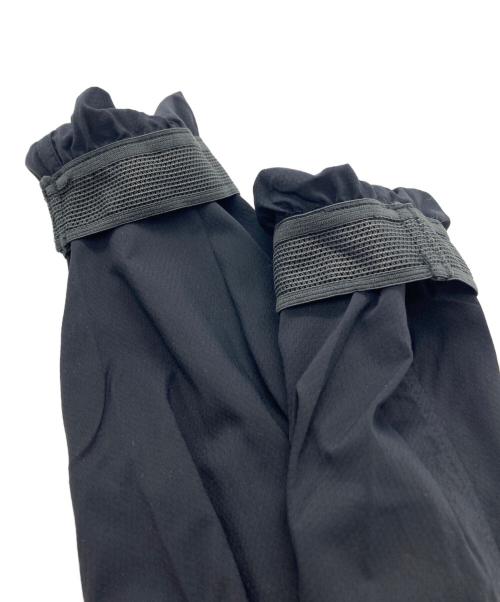 KLATTERMUSEN（クレッタルムーセン）KLATTERMUSEN (クレッタルムーセン) Nal Hooded Jacket ブラック サイズ:4 未使用品の古着・服飾アイテム