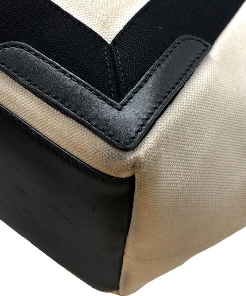 BALENCIAGA（バレンシアガ）BALENCIAGA (バレンシアガ) CABAS S ハンドバッグ アイボリー サイズ:下記参照の古着・服飾アイテム