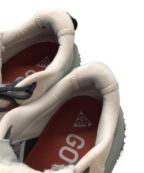 NIKE ACG（ナイキエーシージー）NIKE ACG (ナイキエーシージー) MOUNTAIN FLY 2 LOW GTX ホワイト サイズ:27cmの古着・服飾アイテム