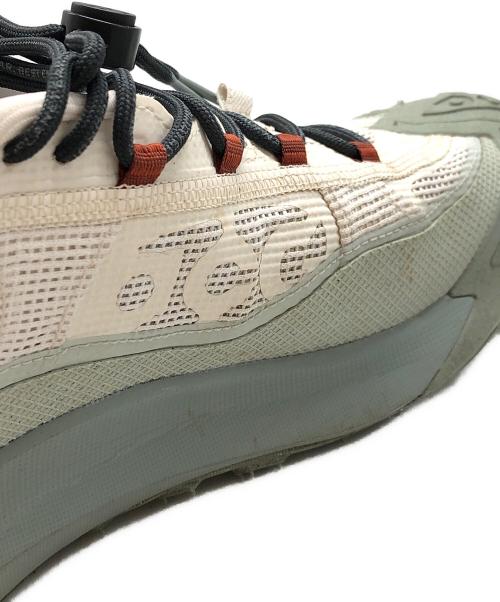 NIKE ACG（ナイキエーシージー）NIKE ACG (ナイキエーシージー) MOUNTAIN FLY 2 LOW GTX ホワイト サイズ:27cmの古着・服飾アイテム